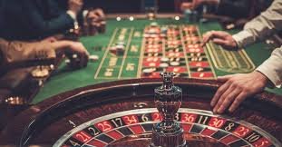 Pengguna Indonesia menikmati fitur taruhan olahraga dan slot di aplikasi mobile legit805